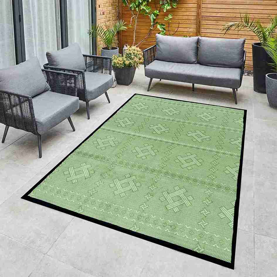 Durable Waterproof Outdoor Rugs: UV-Resistant and Reversible