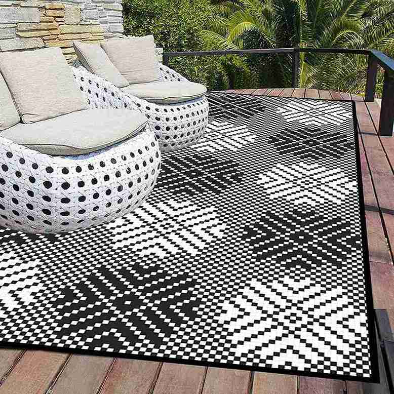 Durable Outdoor Rugs: Waterproof, UV-Resistant, and Reversible