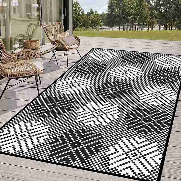 Durable Outdoor Rugs: Waterproof, UV-Resistant, and Reversible